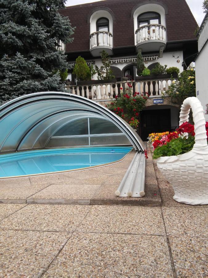 Steinhaus Bed & Breakfast Kestel Dış mekan fotoğraf
