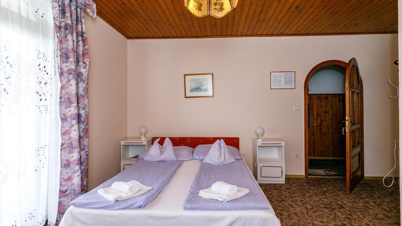 Steinhaus Bed & Breakfast Kestel Dış mekan fotoğraf
