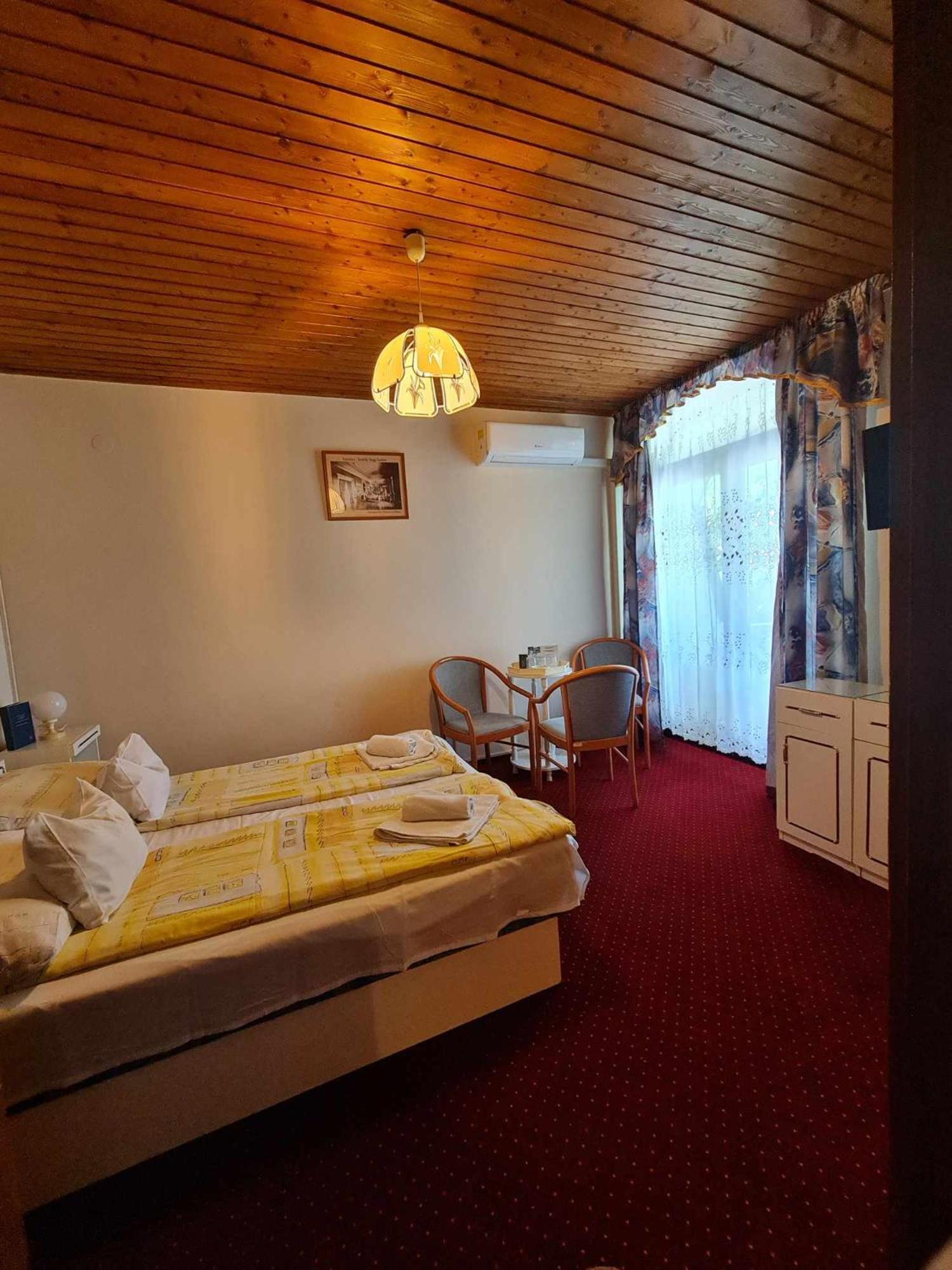 Steinhaus Bed & Breakfast Kestel Dış mekan fotoğraf