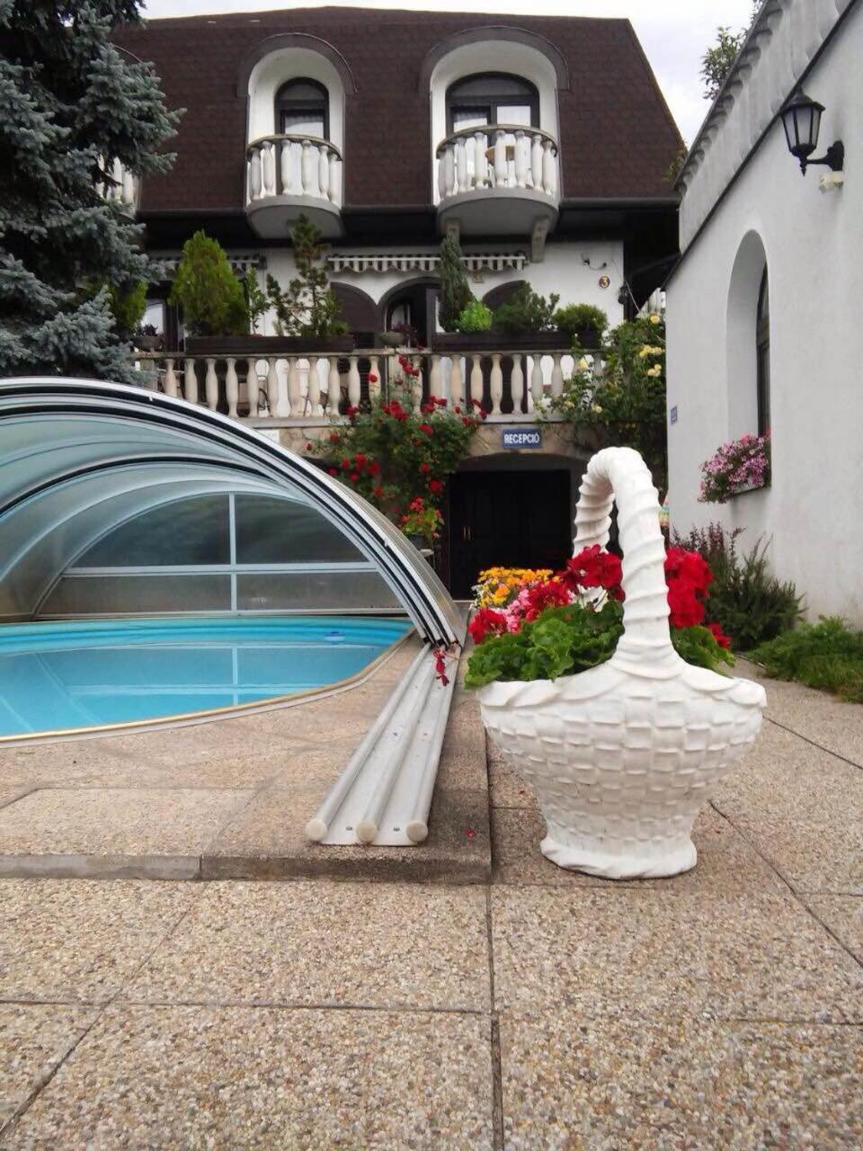 Steinhaus Bed & Breakfast Kestel Dış mekan fotoğraf